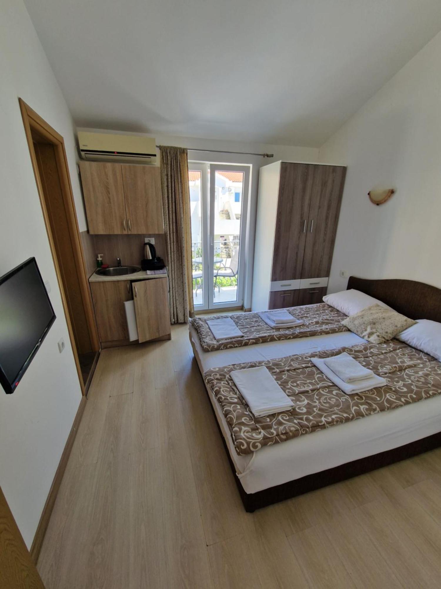 Guest House Damjana 부드바 외부 사진