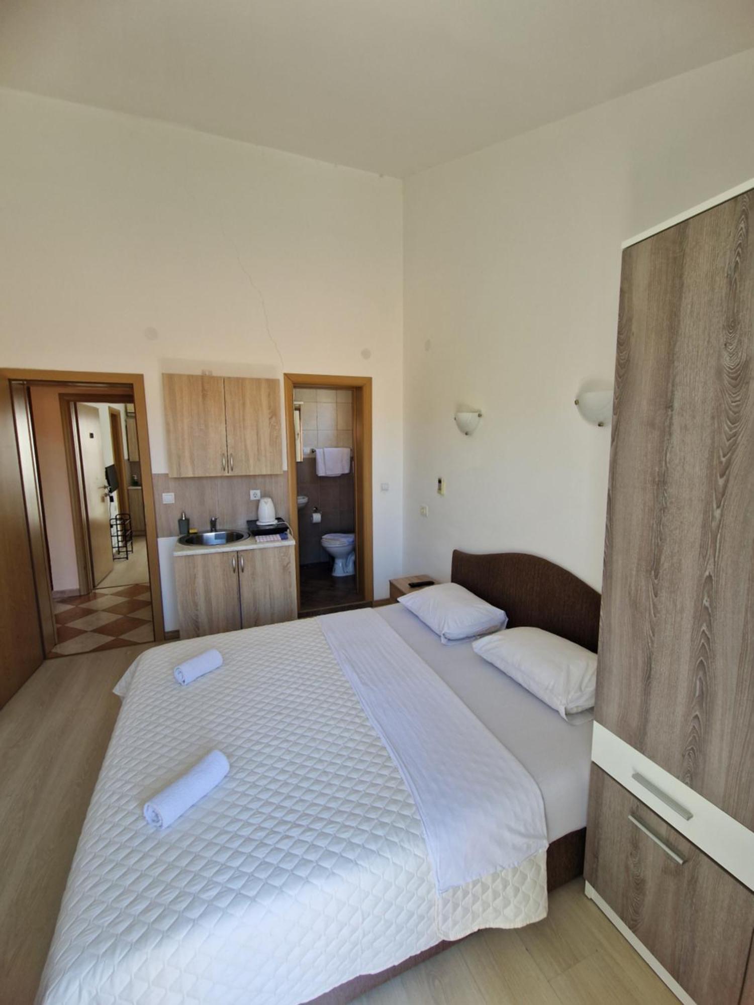 Guest House Damjana 부드바 외부 사진