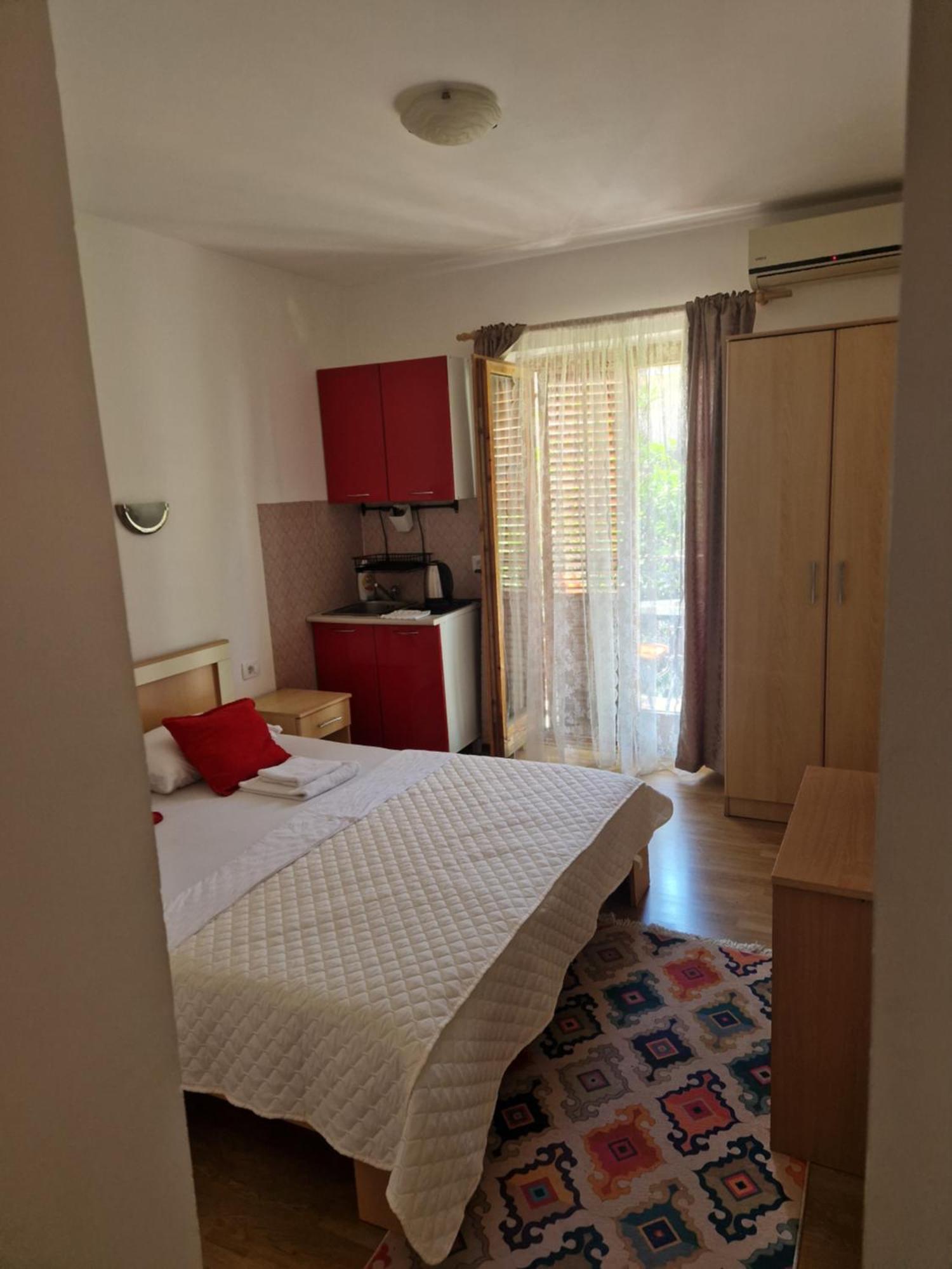 Guest House Damjana 부드바 외부 사진