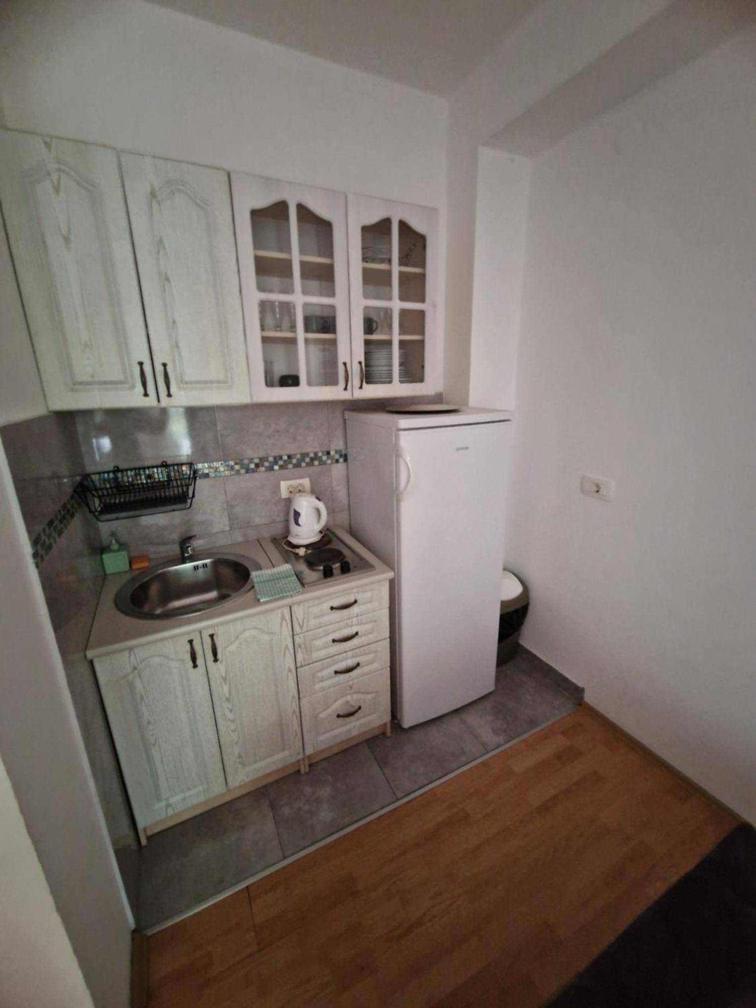 Guest House Damjana 부드바 외부 사진