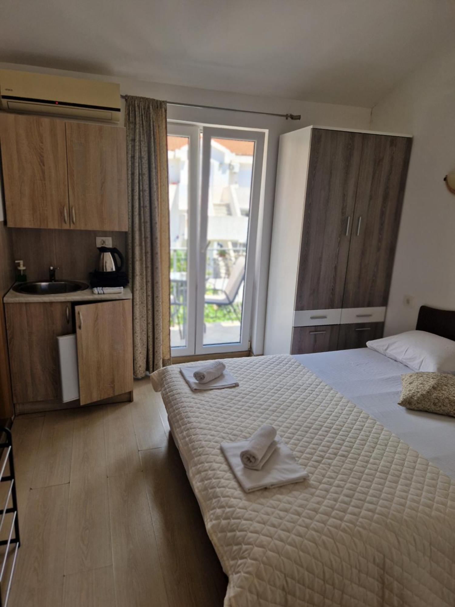 Guest House Damjana 부드바 외부 사진