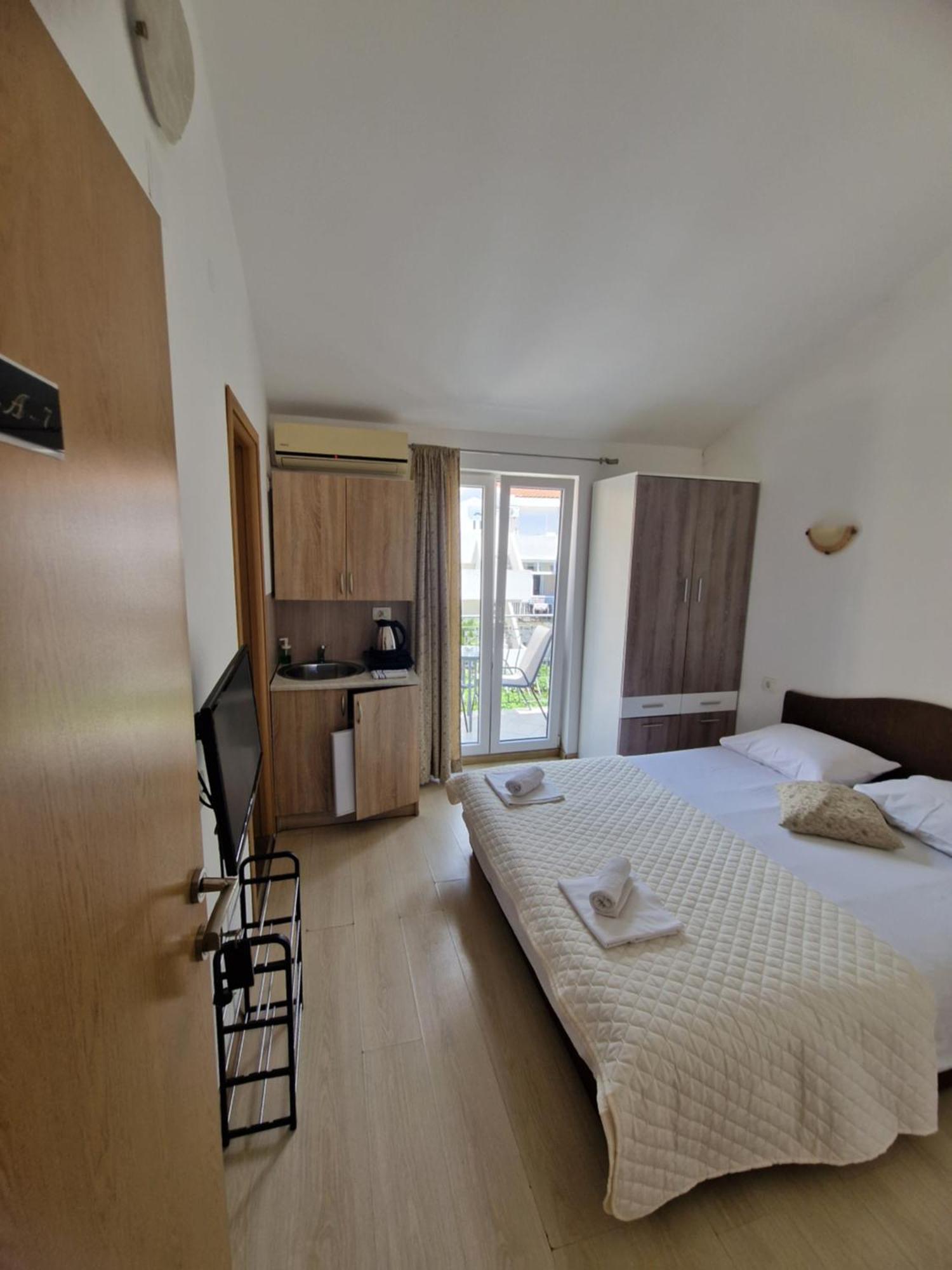 Guest House Damjana 부드바 외부 사진