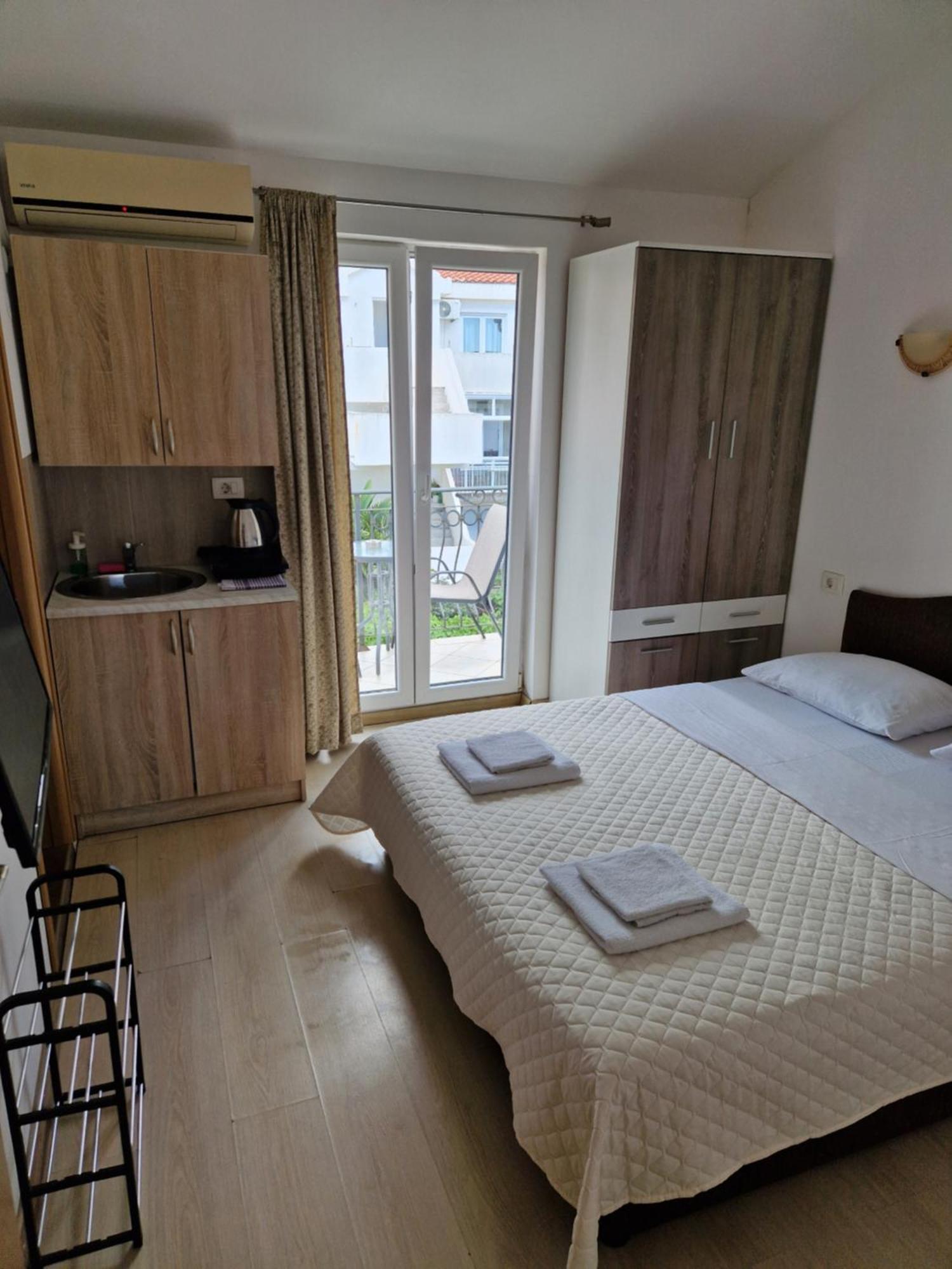 Guest House Damjana 부드바 외부 사진